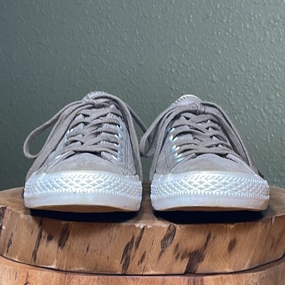 FINAL PRICE!!!UNISEX CONVERSE CHUCK TAYLOR ALL STAR NUBUCK OX SNEAKER - Picture 4 of 16